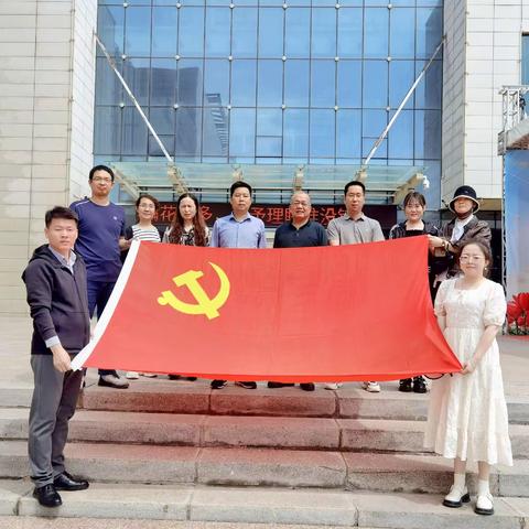 师市机关第十一党总支参观“传承红色基因 弘扬清廉家风”廉洁文化书画展