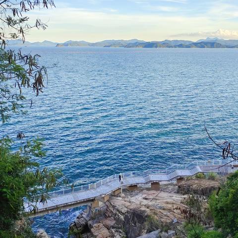 大梅沙轰趴别墅｜轻奢南洋风｜湖景庭院｜7房13床