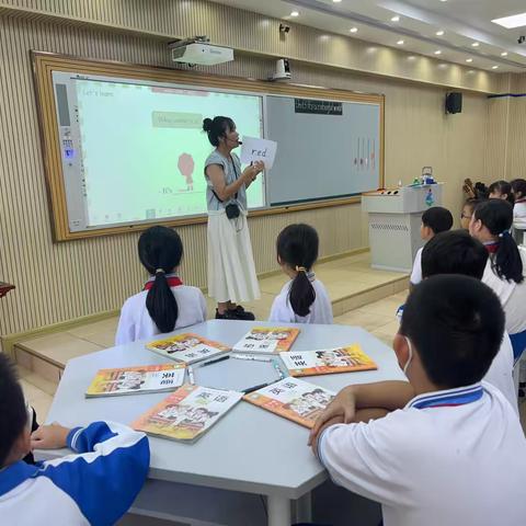 教以共进，研以致远一三亚市第三小学英语组第八周教研活动