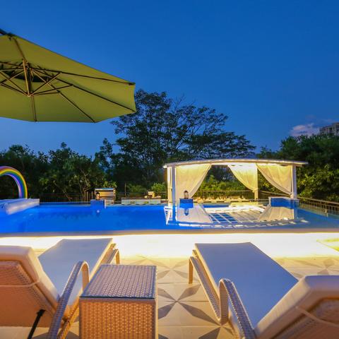 《滑梯泳池》佛冈碧桂园米兰达-滑梯泳池&温泉泡池6房9床-山顶超大花园高端独栋别墅