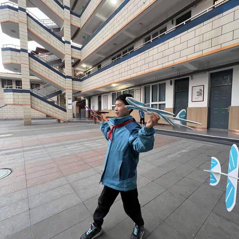 星辰大海 逐梦航天——陕汽二校小学部航空航天社团期末总结