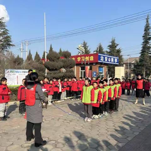 趣味运动乐无限 团结奋进迎新年——杜家河明德小学举行庆元旦趣味运动会