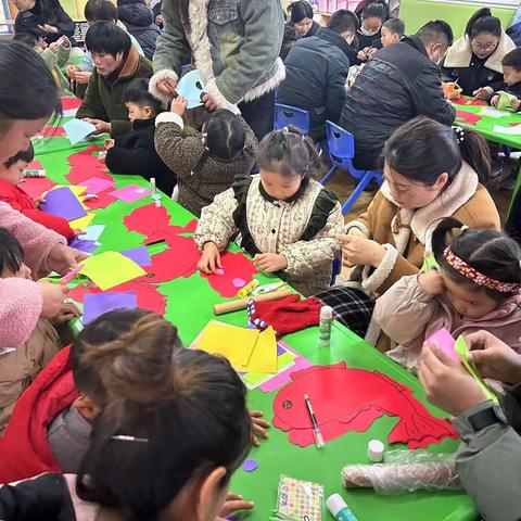 东风幼儿园一园小二班——“喜迎元旦”