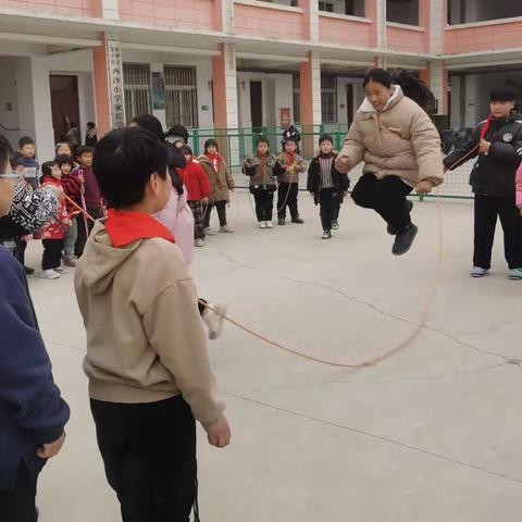 年少露风华 运动展风采                           —— 西沙小学冬季运动会