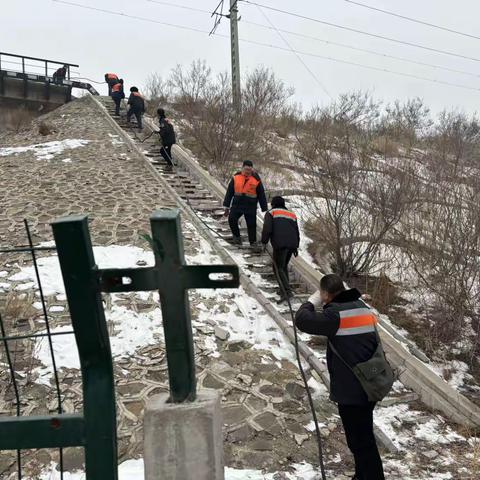 除隐患、保安全 桥涵贯通地线整治进行时！