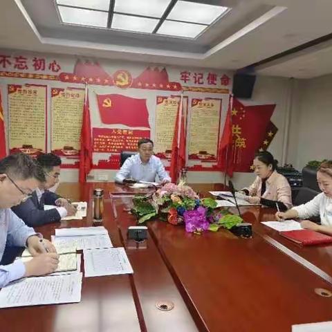 中国人寿阿克苏分公司机关第一党支部主题教育专题组织生活会暨民主评议党员活动