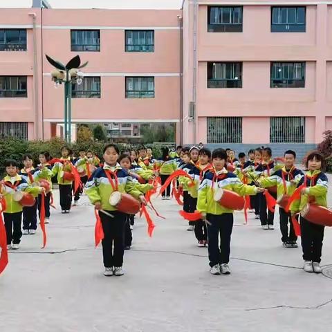 凤凰展翅飞九天 腰鼓社团展风采——漳县武阳西街小学腰鼓社团活动侧记