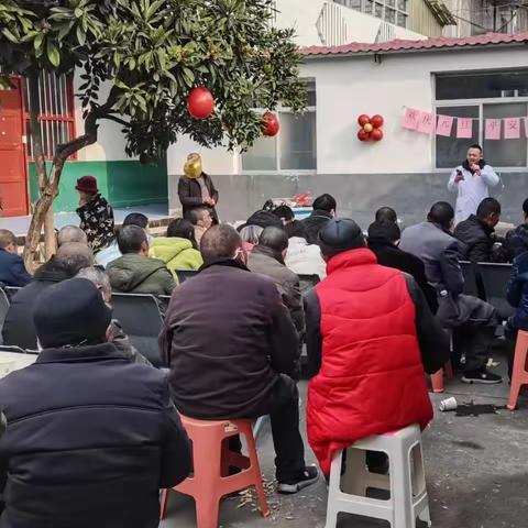 辞旧迎新庆元旦，精卫情暖众人心