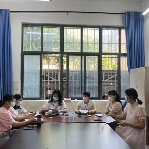 【海南华侨中学教育集团海联中学】聚焦常规教研 凝心助力成长—记集团办学初三英语备课组第16…（副本）