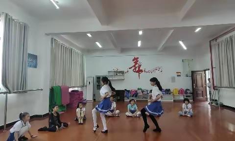 翠竹园小学拉丁舞社团