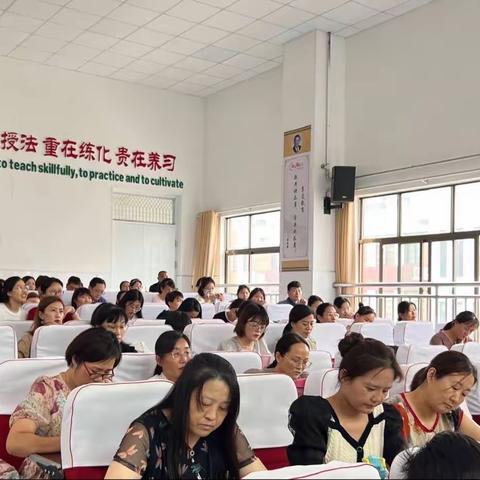 “课”中引路，“研”中成长——滕南中学英语教研活动纪实