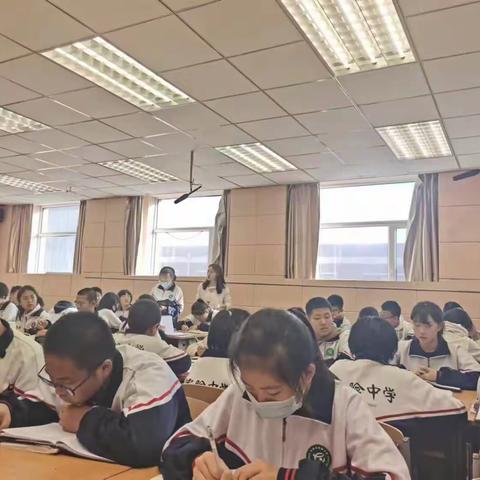 不问终点，拼搏向前--257班学期工作总结