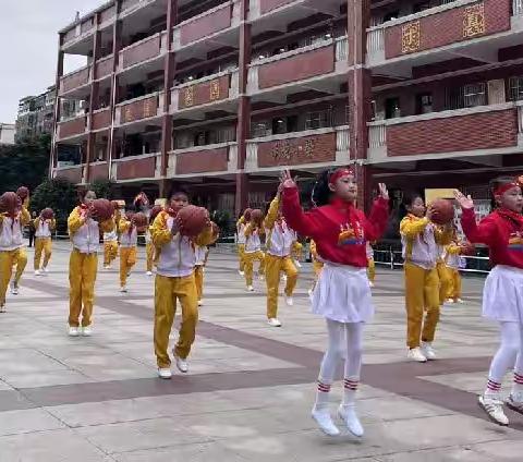 多彩社团活动，幸福校园生活—— 于都县明德小学四年级社团活动展示