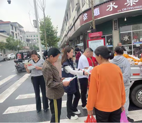 禁毒宣传进集市，防毒意识入民心