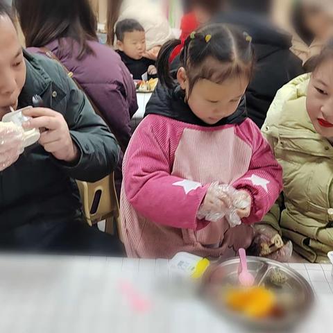 飞行贝贝幼儿园贝贝一班第二周幼儿影集