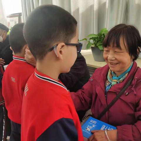 学习雷锋精神 弘扬中华美德——库尔勒市第九小学“学习雷锋月”慰问老人送温暖