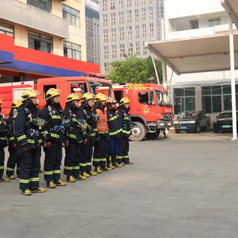 龙岗大队督察组深入横岗消防救援站开展督导检查工作