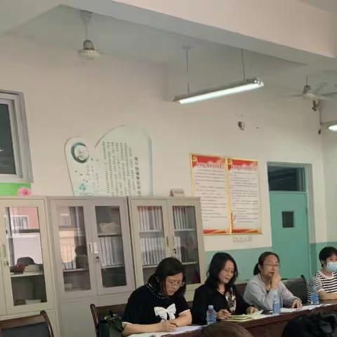 武强县第二实验中学减负提质“八大行动”进行时——测评小组莅临我校检查指导工作