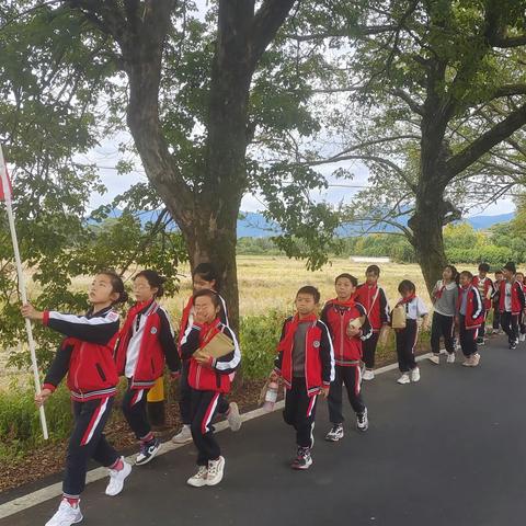 我和秋天有个约会                               — 碧山一日行