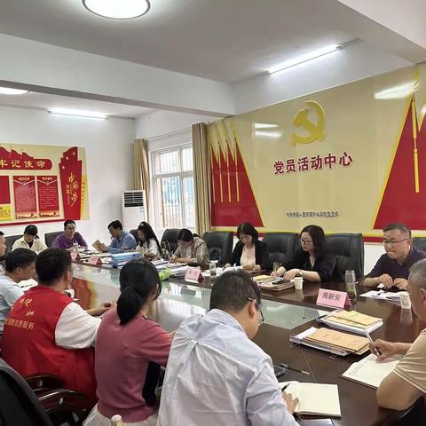 把脉教学 引领方向—新县教研室到八里畈镇中心学校开展教学视导活动