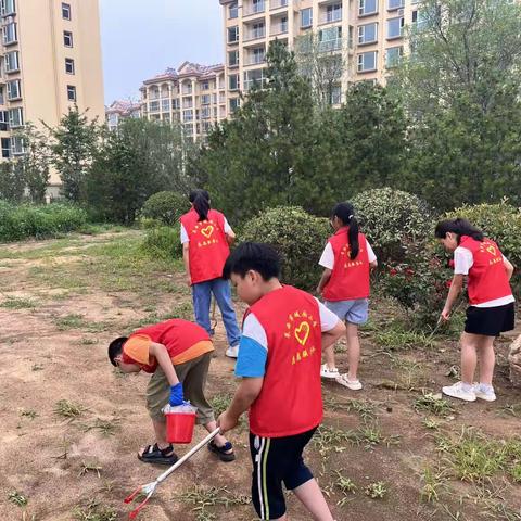 莱西市城厢小学少先队活动——做文明少先队员，共建洁净社区