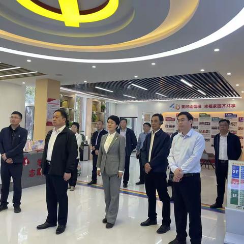 10月10日上午，市委组织部副部长、老干部局局长刘海忠一行到定陶区滨河街道董河社区召开离退休干部党建工作推进会