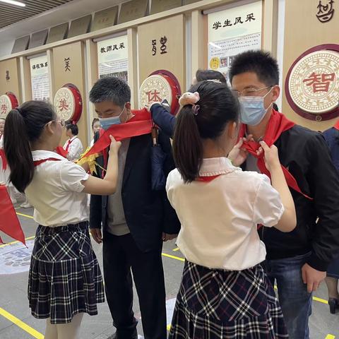 与爱“童”行庆六一  代表委员进校园