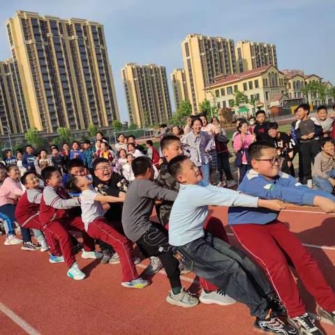 齐心聚力  逐梦扬威——古城小学体育节四年级拔河比赛精彩掠影