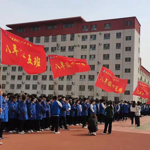 春暖花开，活力校园—滑县师达学校八年级呼啦圈接力赛