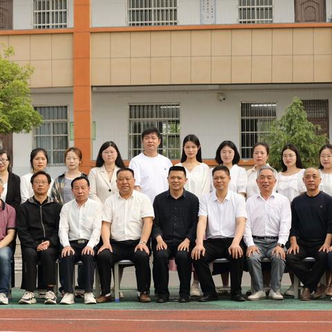 青蓝携手，薪火相传｜安陆工业技术学校普高班“老带新”活动