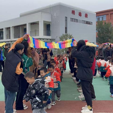 东溪街道中心幼儿园启慧一班12月精彩回顾