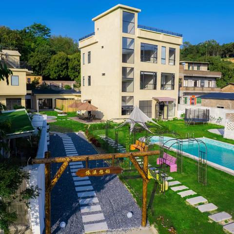 【酷游·依溪想稻】全新奶油风溯溪1 6 7房22床🏡出门即小溪｜大花园｜大泳池｜9泡池｜2个通宵KTV｜桌球｜儿童弹床