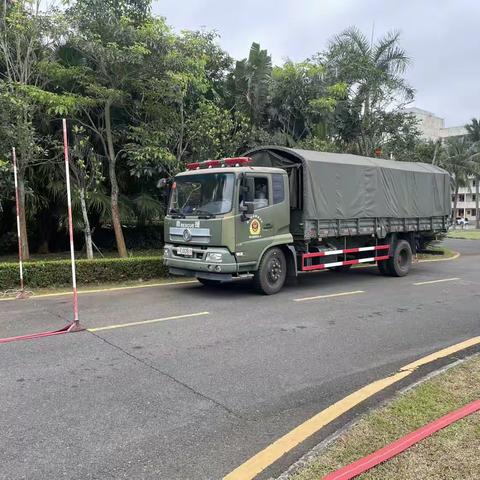 新训大队组织开展侧方位停车驾驶技术培训--新训系列报道()