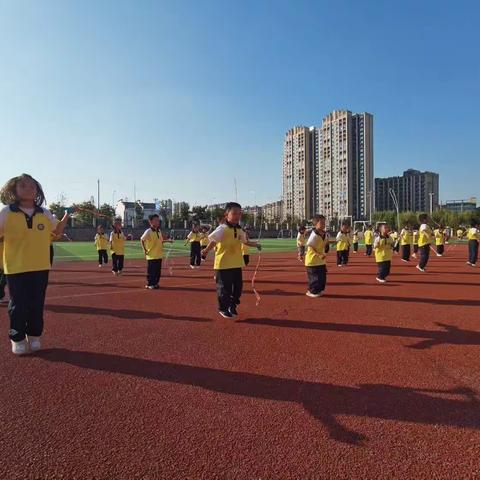 “花样年华、绳采飞扬”，城南小学花样跳绳社团总结