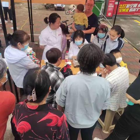 安联新青年社区开展“服务一老，关爱一小”活动
