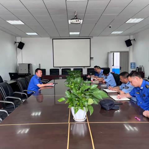 紧扣重点 强化监管 扎实做好市容秩序管控工作