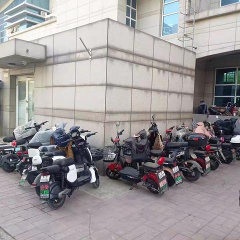【广华居管理处】清理楼内电动车，杜绝安全隐患