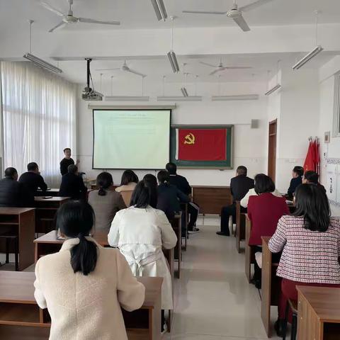 让备课从经验走向专业——大汶河旅游开发区王封小学开展“教学评一致性学练案专题培训活动