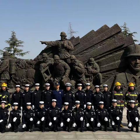 天台八路消防救援站邀请辖区交巡警一行到站参观交流学习