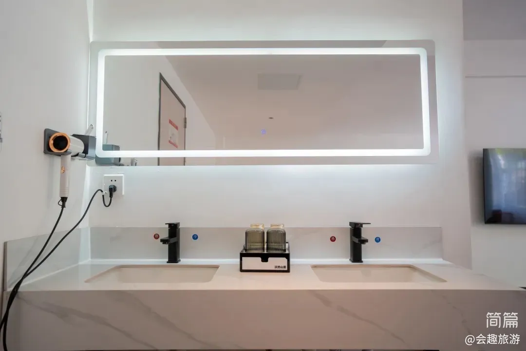 【沃然山居民宿】A栋14房35床|山涧民宿·山泉水滑梯泳池·独立泡池·独立KTV·户外草坪团建场地·会议室