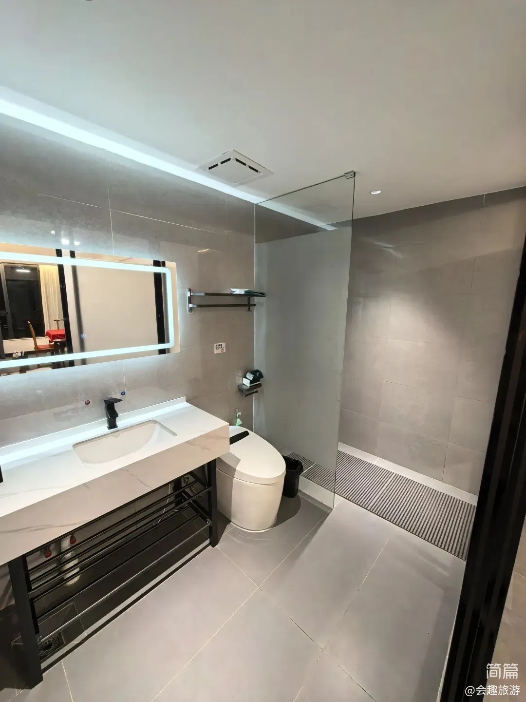 【沃然山居民宿】A栋14房35床|山涧民宿·山泉水滑梯泳池·独立泡池·独立KTV·户外草坪团建场地·会议室