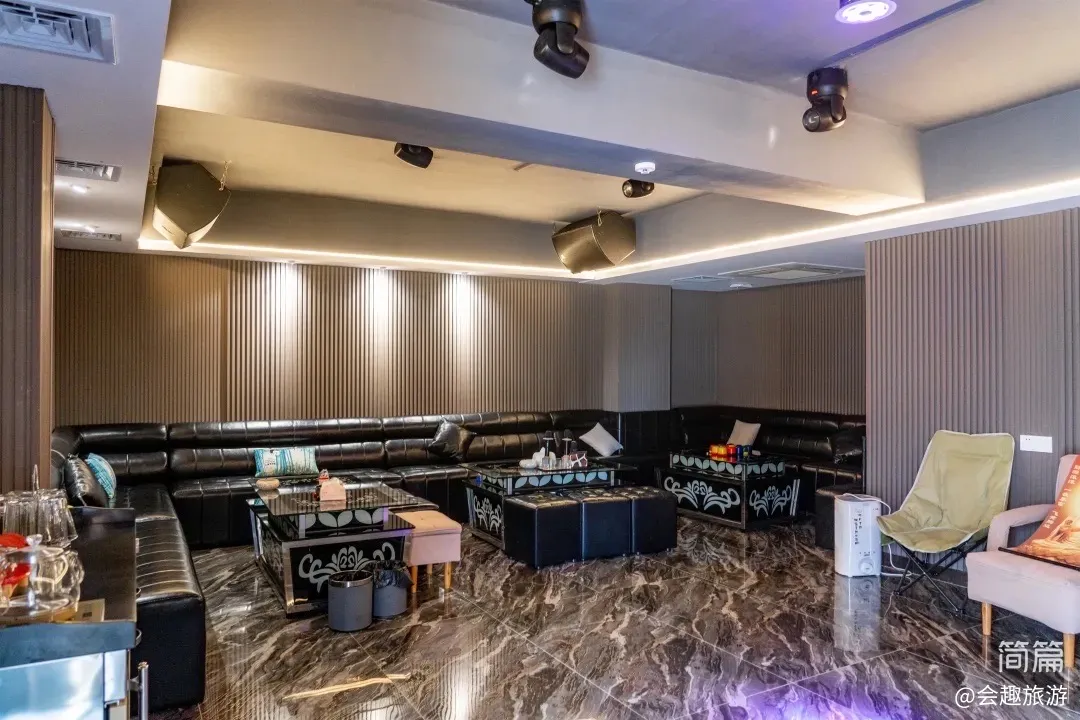 【沃然山居民宿】A栋14房35床|山涧民宿·山泉水滑梯泳池·独立泡池·独立KTV·户外草坪团建场地·会议室