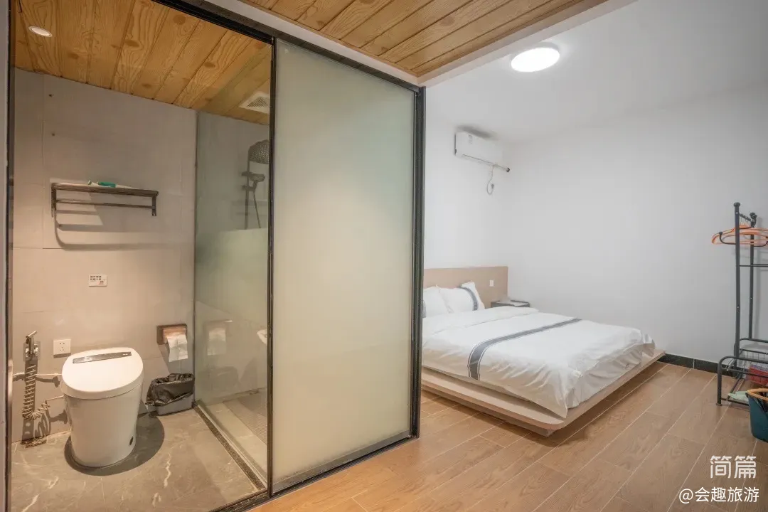 【沃然山居民宿】B栋11房22床|山涧民宿·山泉水滑梯泳池·独立KTV·户外草坪团建场地·会议室