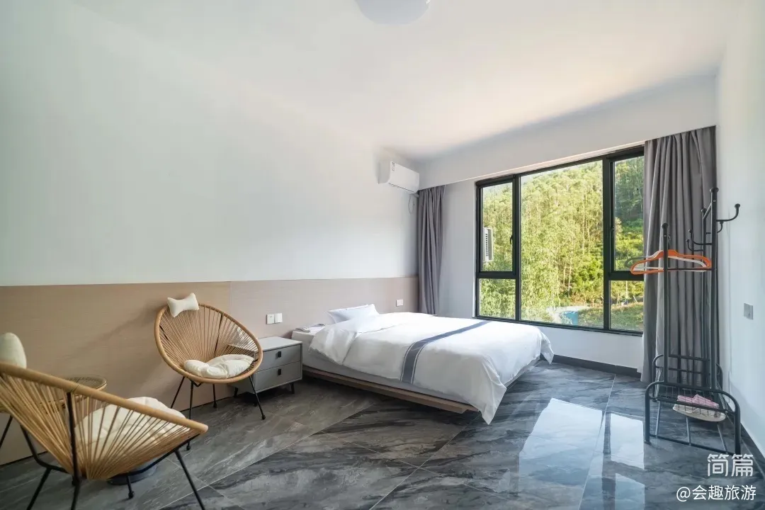 【沃然山居民宿】B栋11房22床|山涧民宿·山泉水滑梯泳池·独立KTV·户外草坪团建场地·会议室