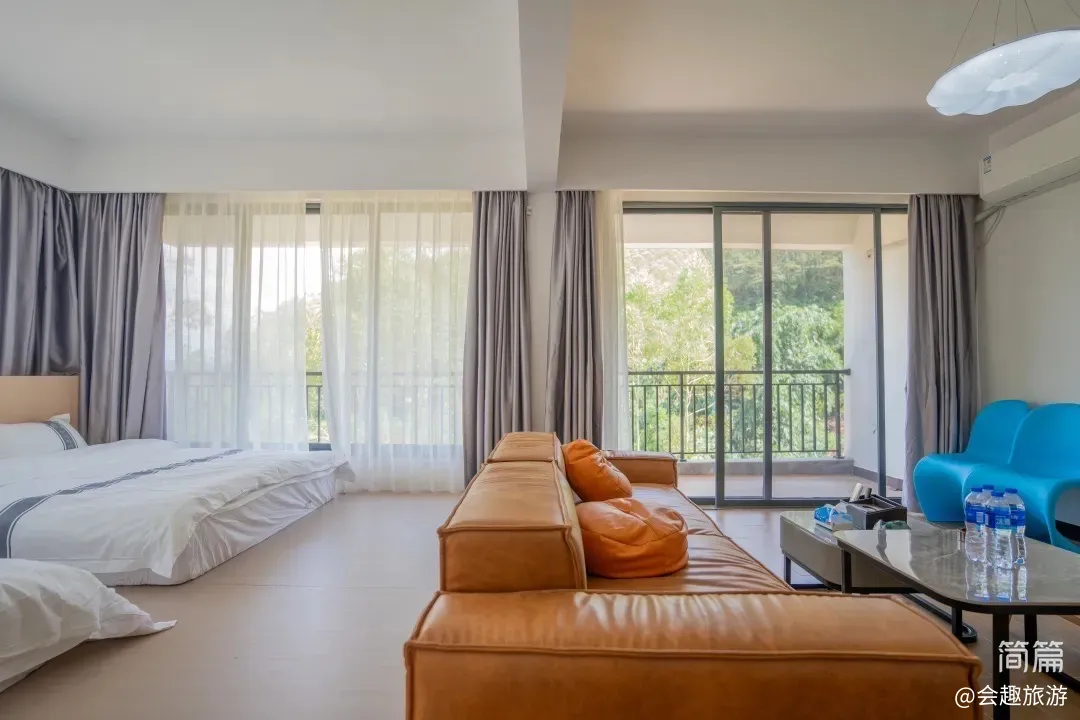 【沃然山居民宿】B栋11房22床|山涧民宿·山泉水滑梯泳池·独立KTV·户外草坪团建场地·会议室