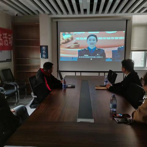 南辛庄街道东路社区开展城管进社区e普法活动