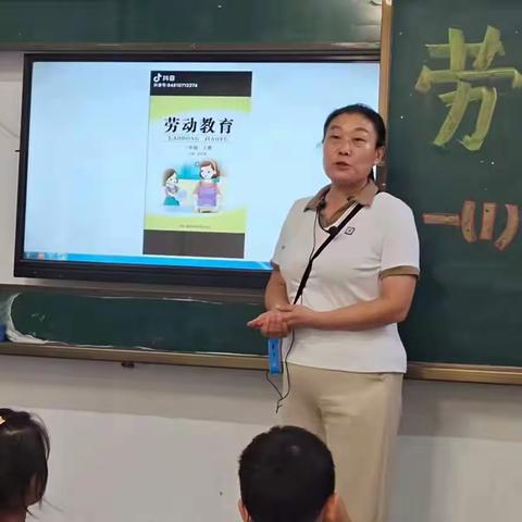 【翰林·减负】巧手“慧”整理，争做小能手——记翰林小学一年级整理书包大赛