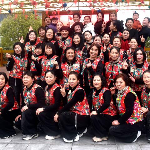 春之绿与秀舞之缘年回联欢会（副本）