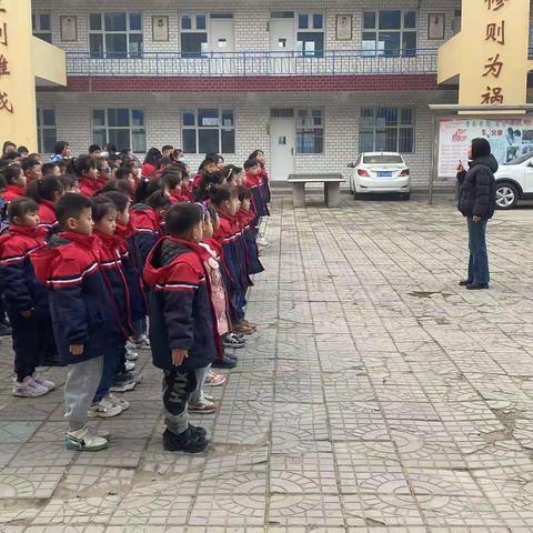 三月春风处处留，雷锋精神心中留！——北罗辛庄小学学雷锋活动纪实