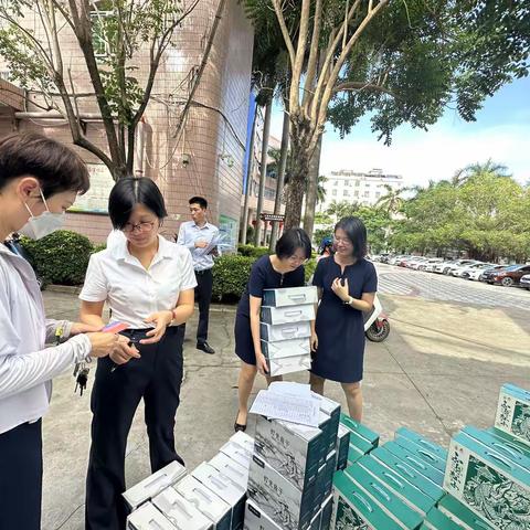 三亚农投集团工会开展“粽叶飘香迎端午·温暖和谐职工情”慰问活动